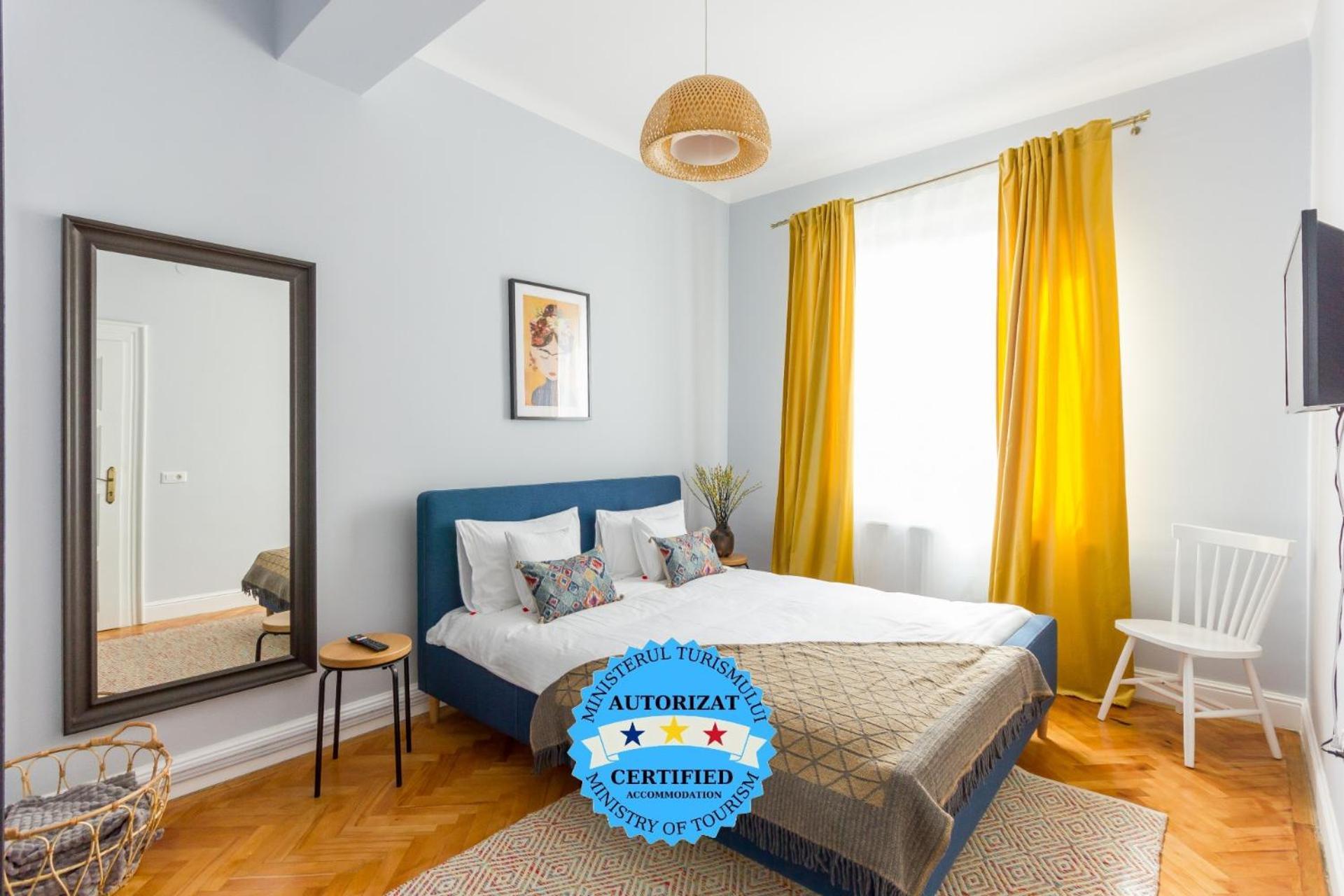 City Chic 3 Bedroom Apartment คลูจ-นาโปกา ภายนอก รูปภาพ