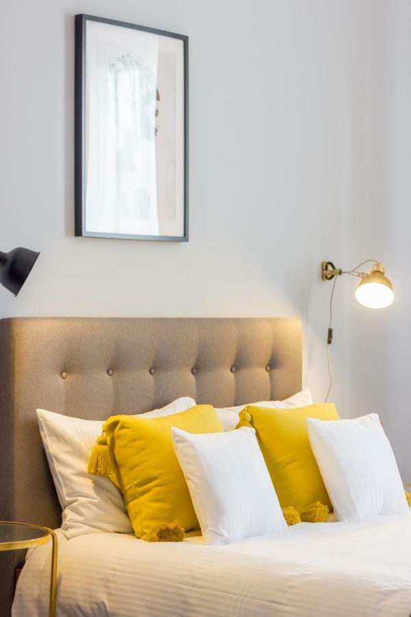 City Chic 3 Bedroom Apartment คลูจ-นาโปกา ภายนอก รูปภาพ