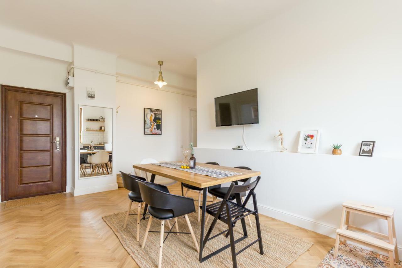 City Chic 3 Bedroom Apartment คลูจ-นาโปกา ภายนอก รูปภาพ