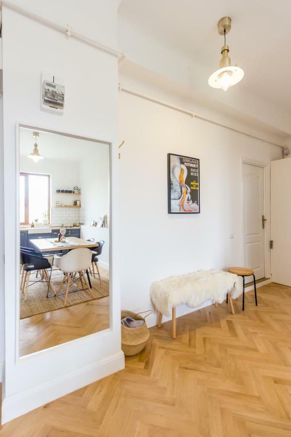 City Chic 3 Bedroom Apartment คลูจ-นาโปกา ภายนอก รูปภาพ