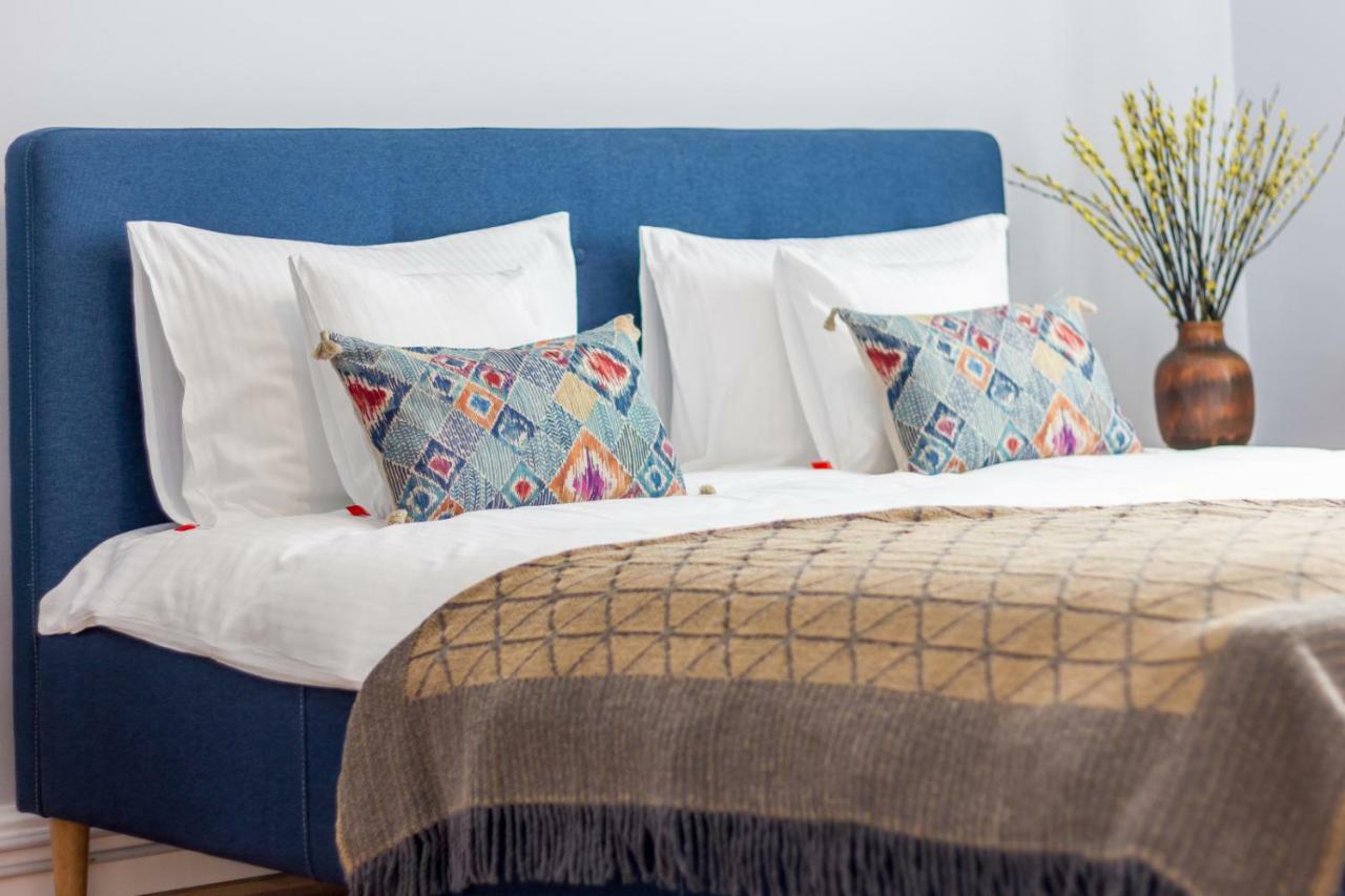City Chic 3 Bedroom Apartment คลูจ-นาโปกา ภายนอก รูปภาพ